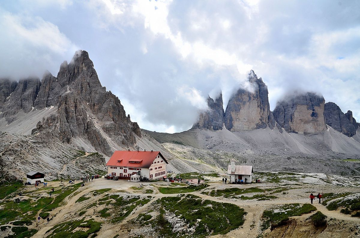 Il Rifugio Locatelli at Three Peaks