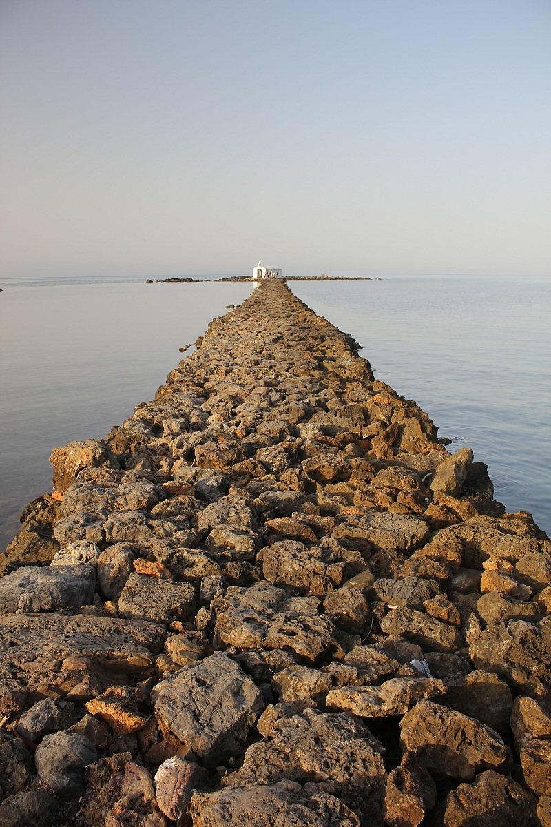 In the midst of al mar ....