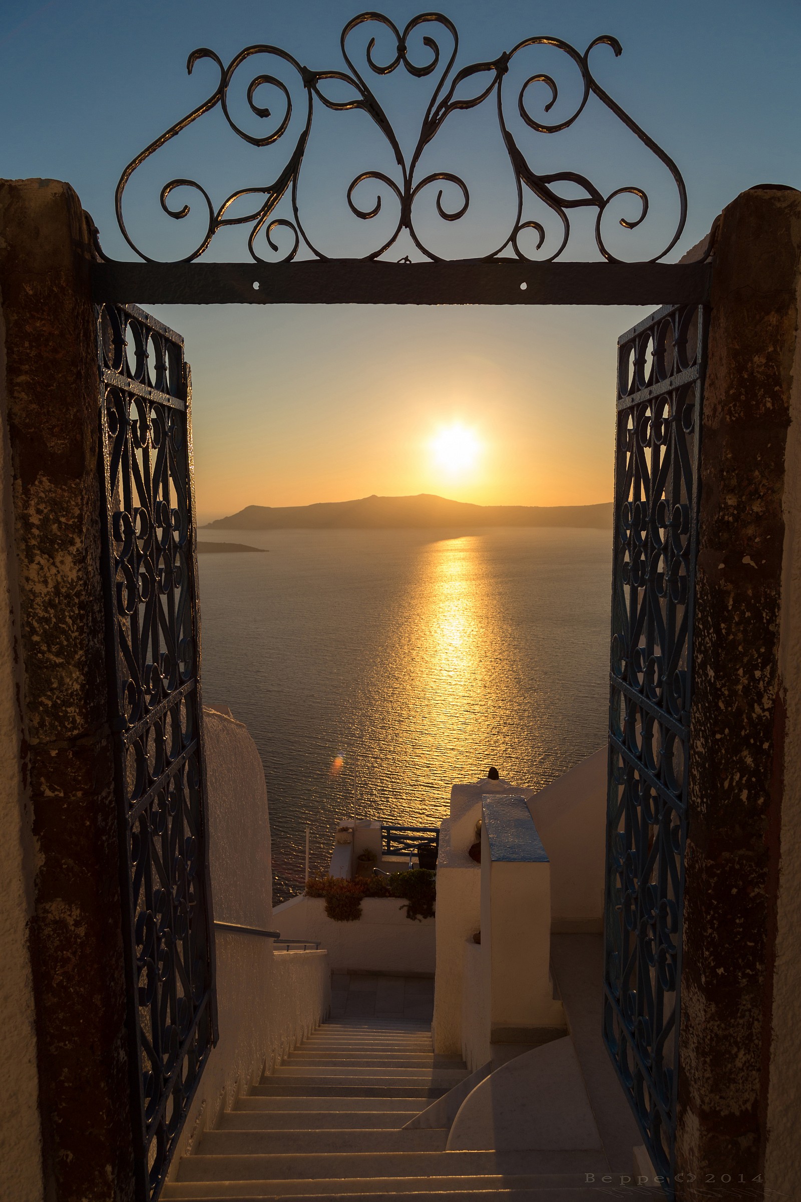 Welcome to Santorini