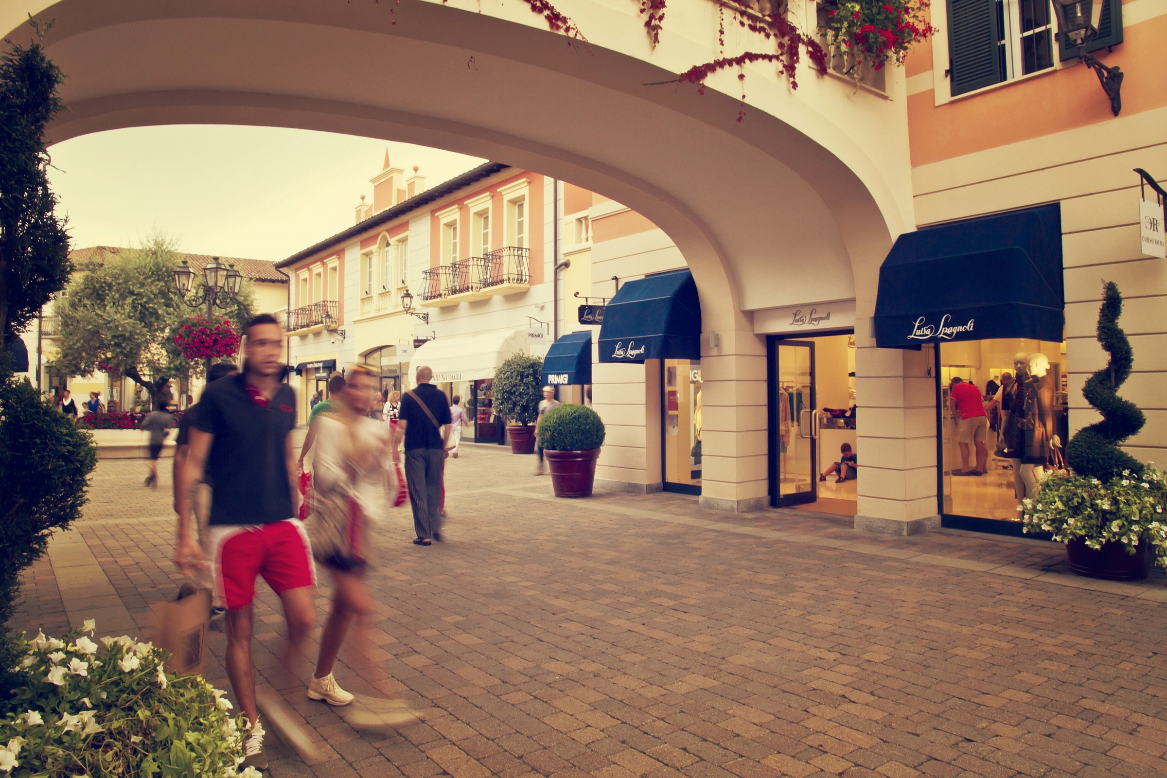 serravalle outlet