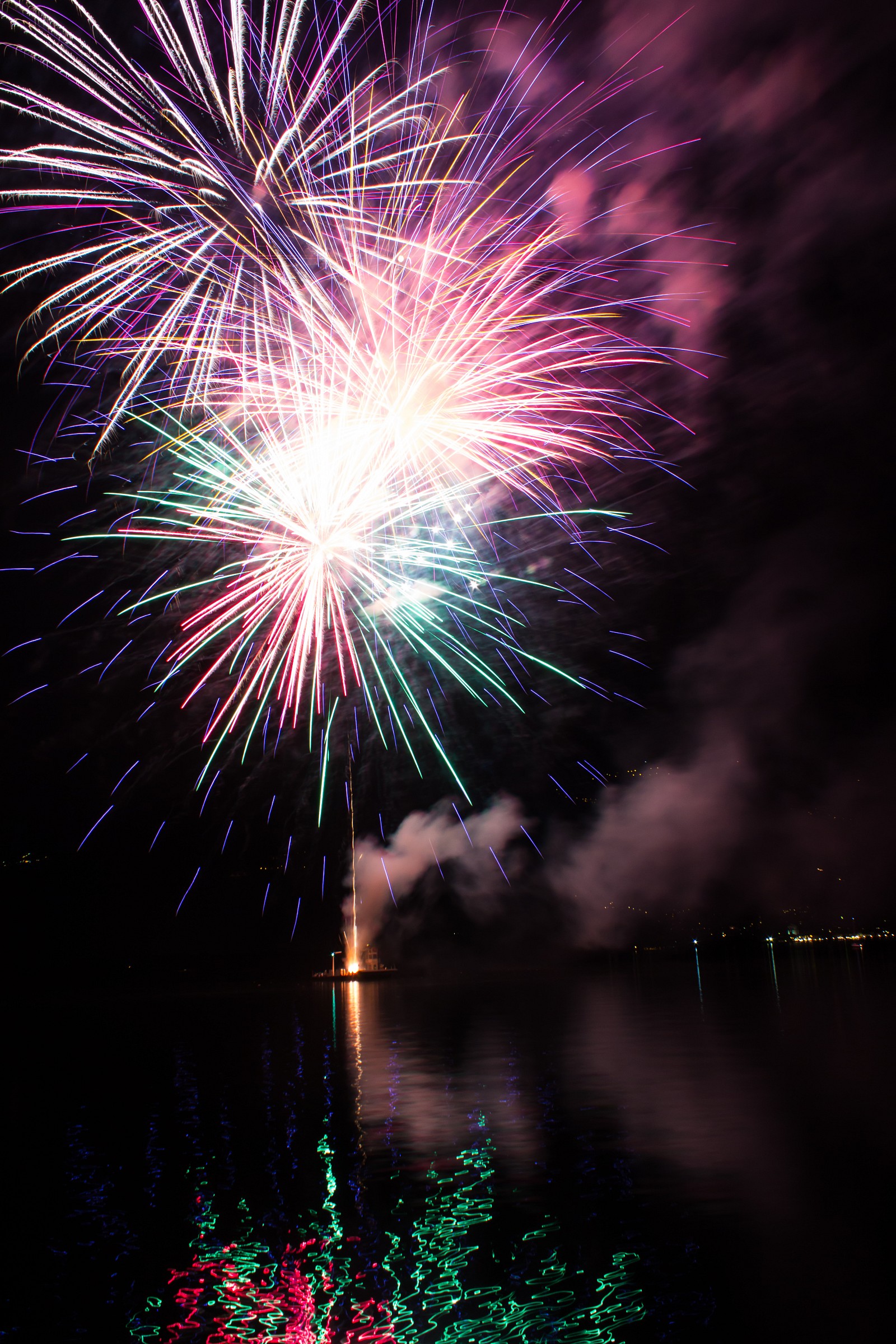 Primi tentativi di fotografare i fuochi d'artificio