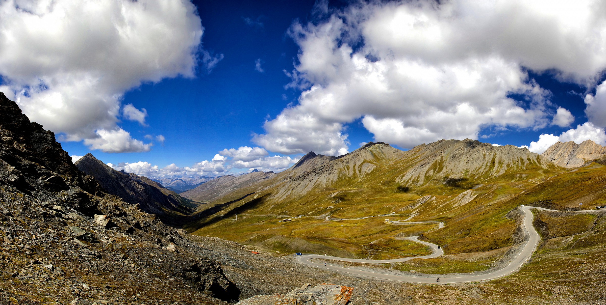 Sinuose e ammiccanti curve per motociclisti