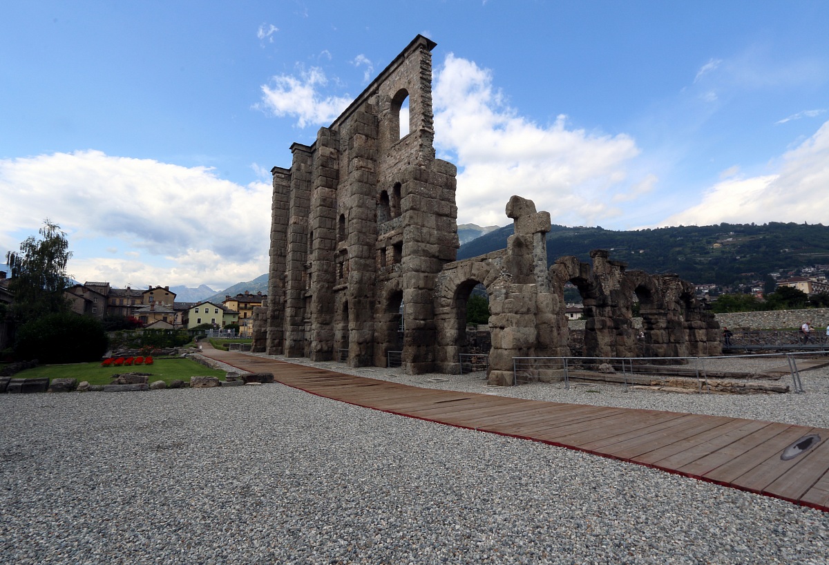 the Romans in Aosta