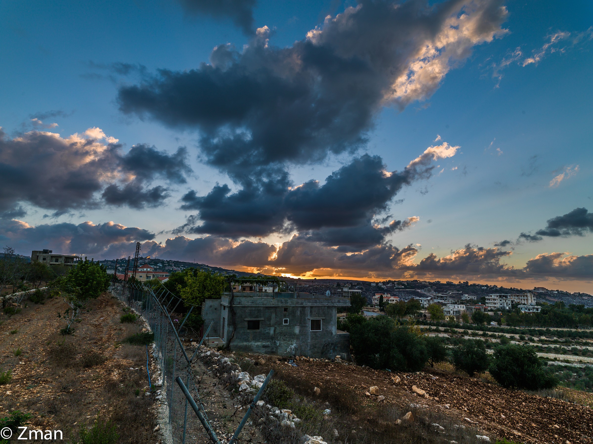 Guardando dal gazebo al tramonto
