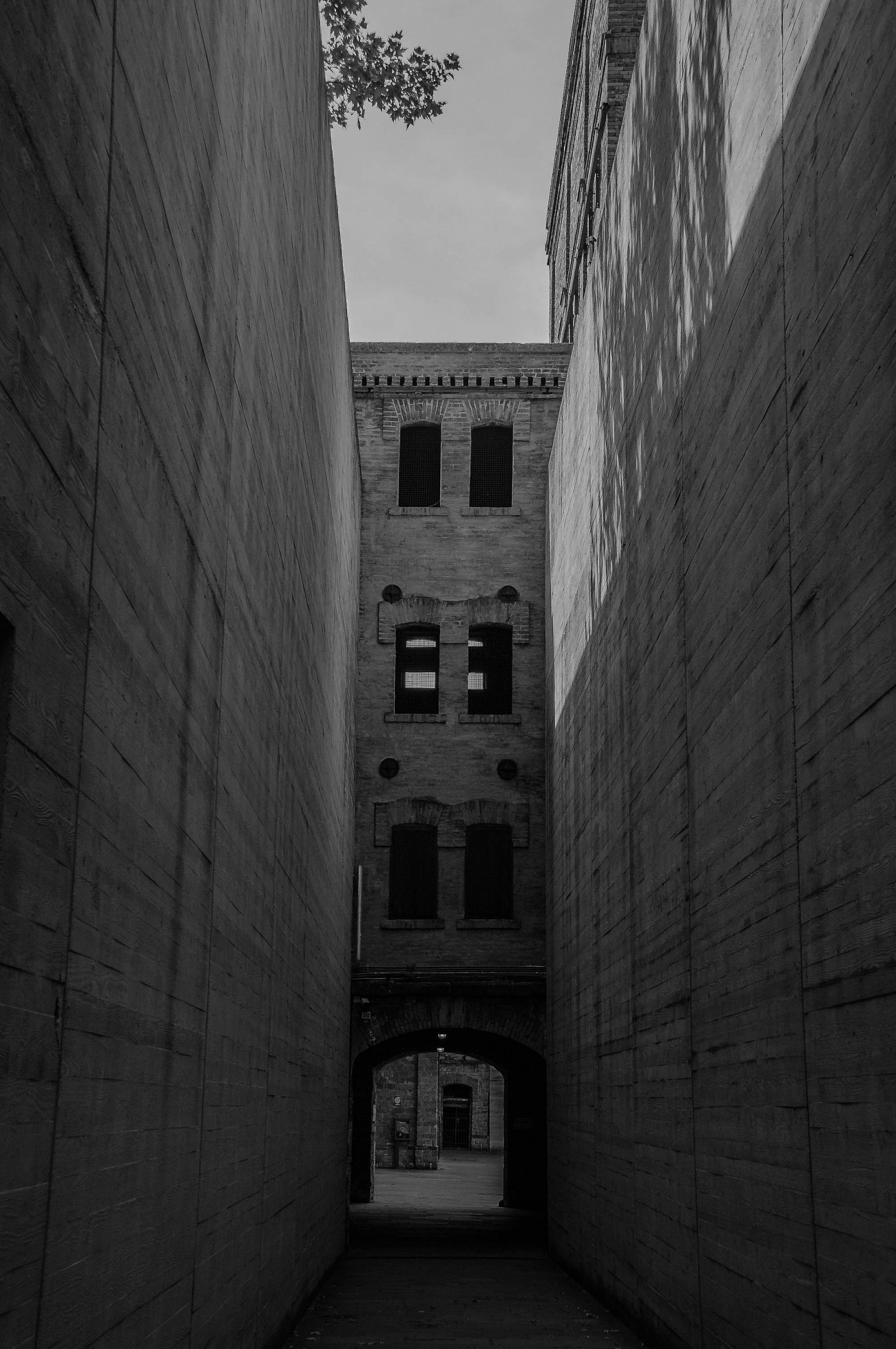 Entrance to the courtyard