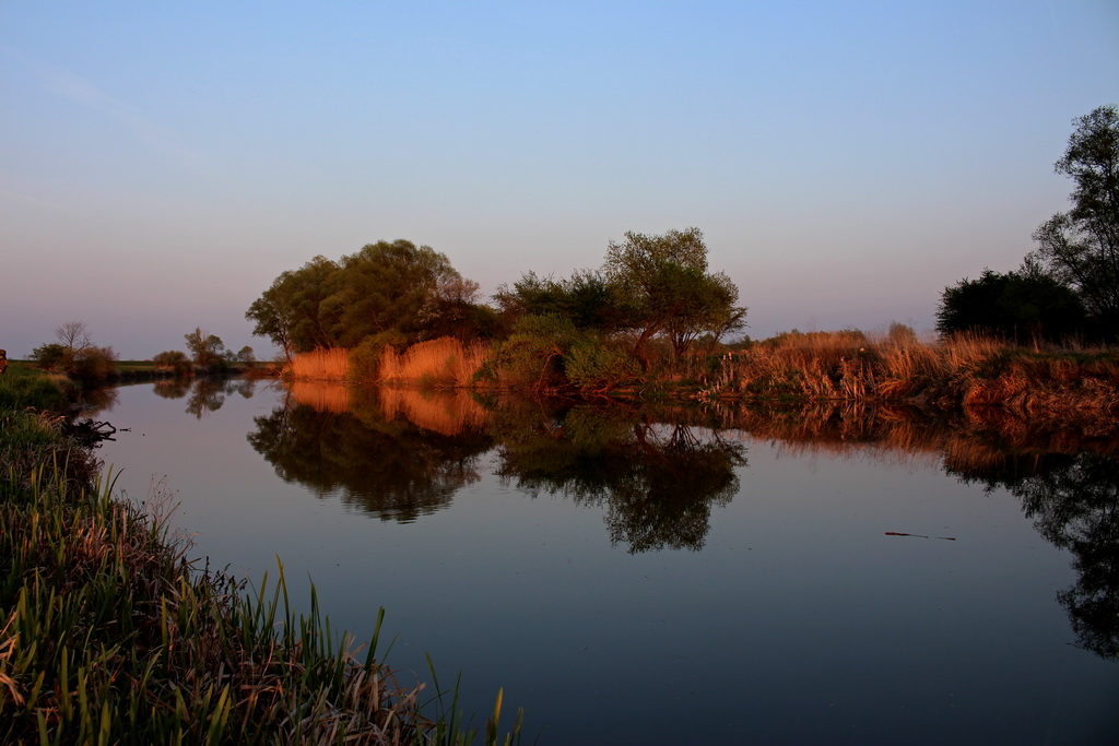 Sunset in river Ipel 1