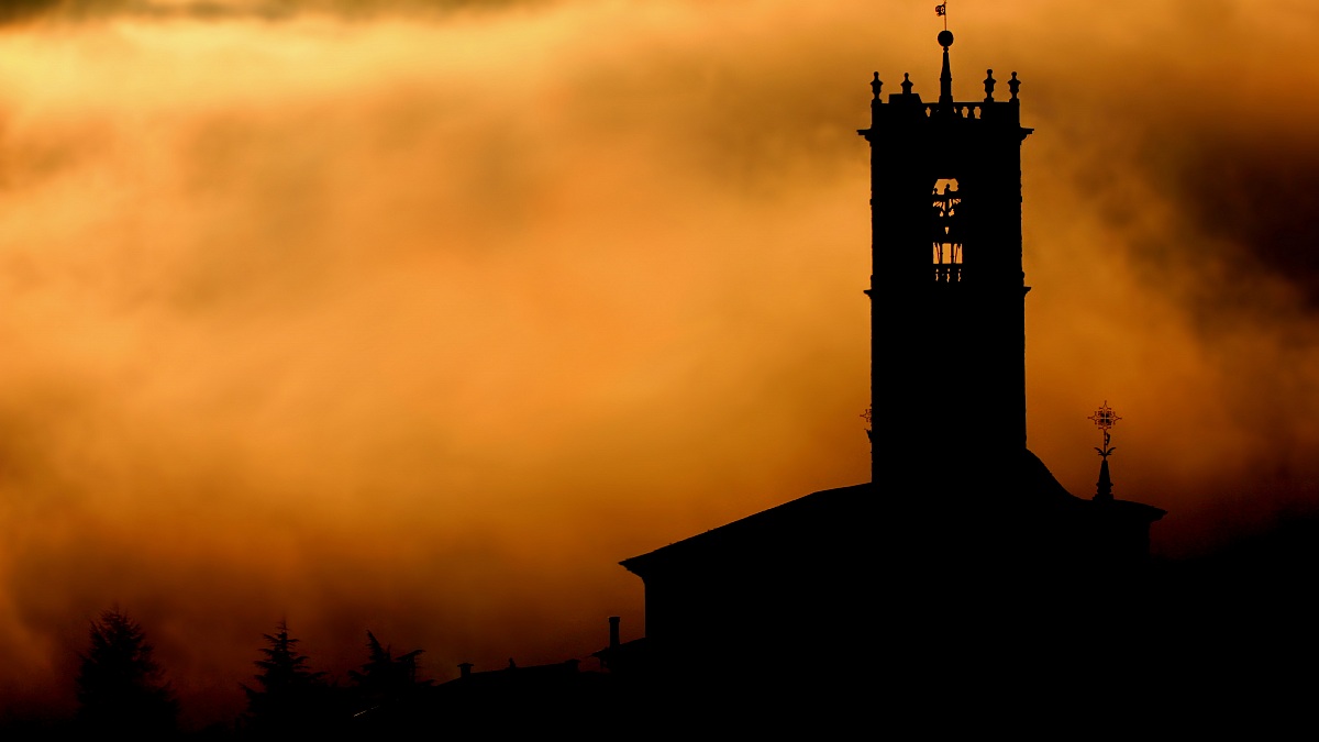 Chiesa in tramonto