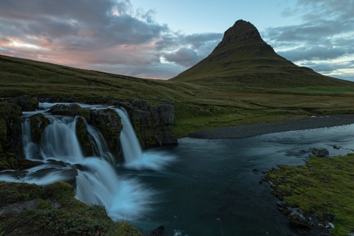 Mt Kirkjufell ...........Islanda...