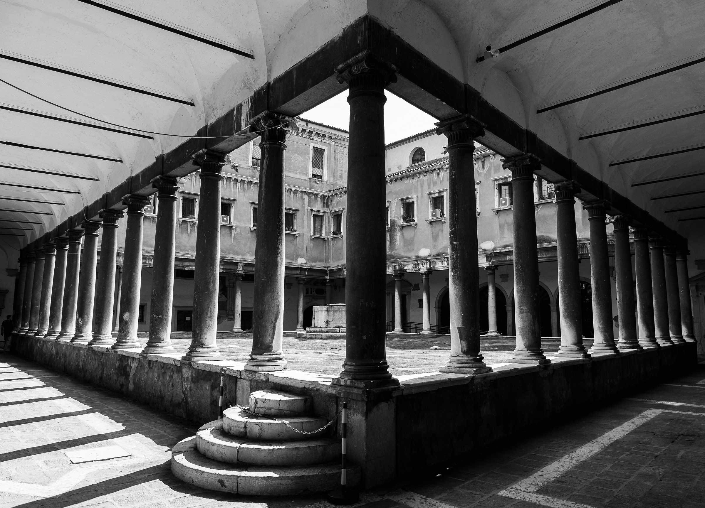 Chiostro a Santo Stefano a Venezia
