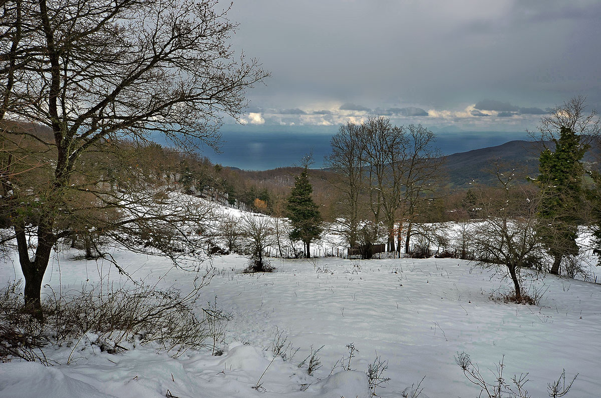 Snow and sea, what more could you want .... Caronia (Me)