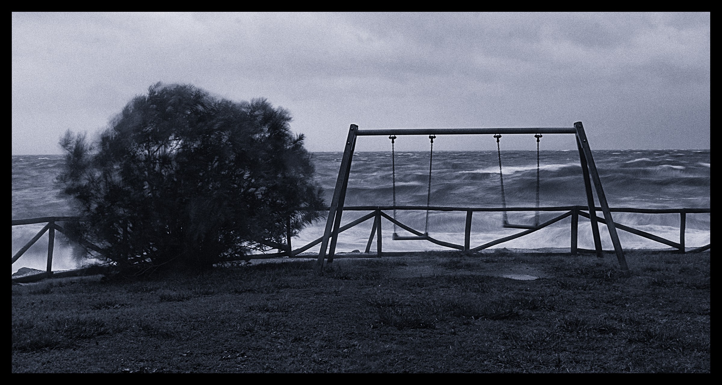 7 Series - Surge in Cala Gonoe