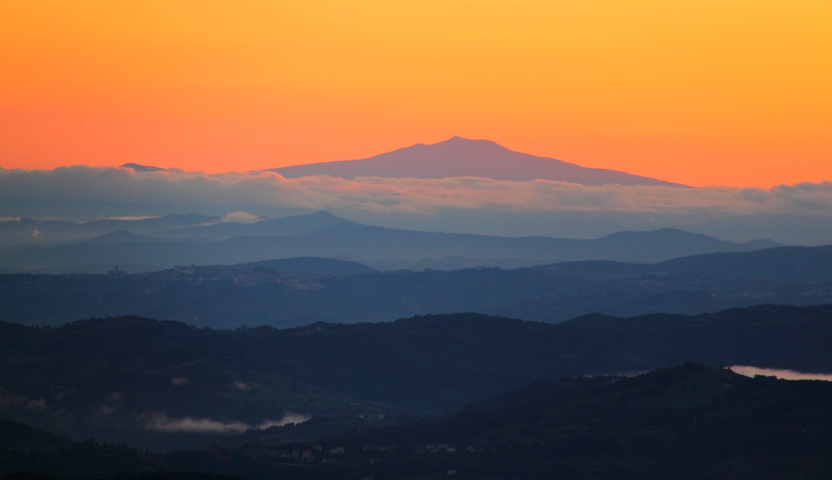 The Monte Amiata seen from the center of Umbria
