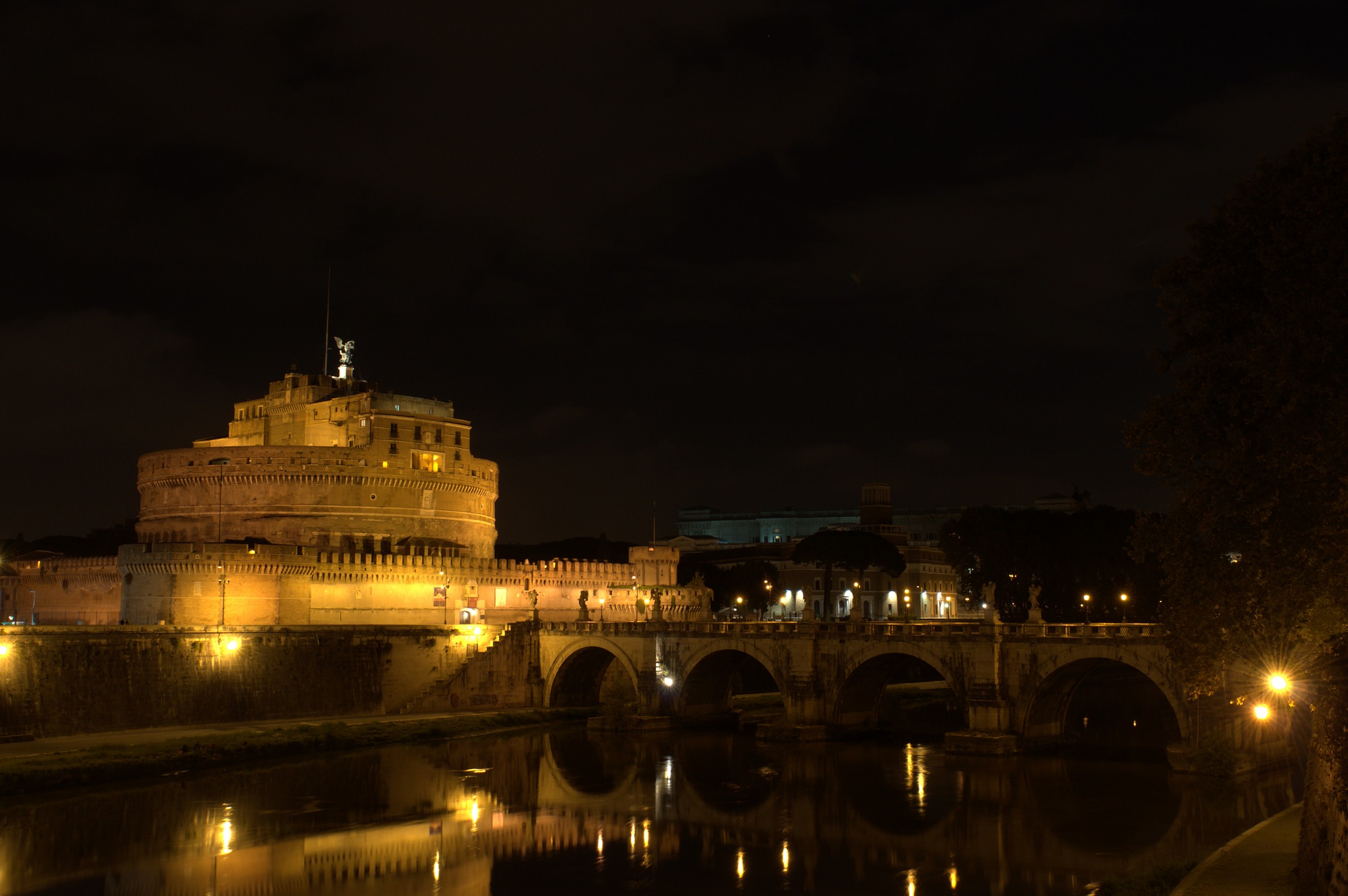 Sant Angelo notturna