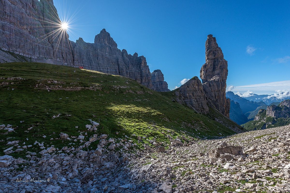 Prime luci sul campanile....
