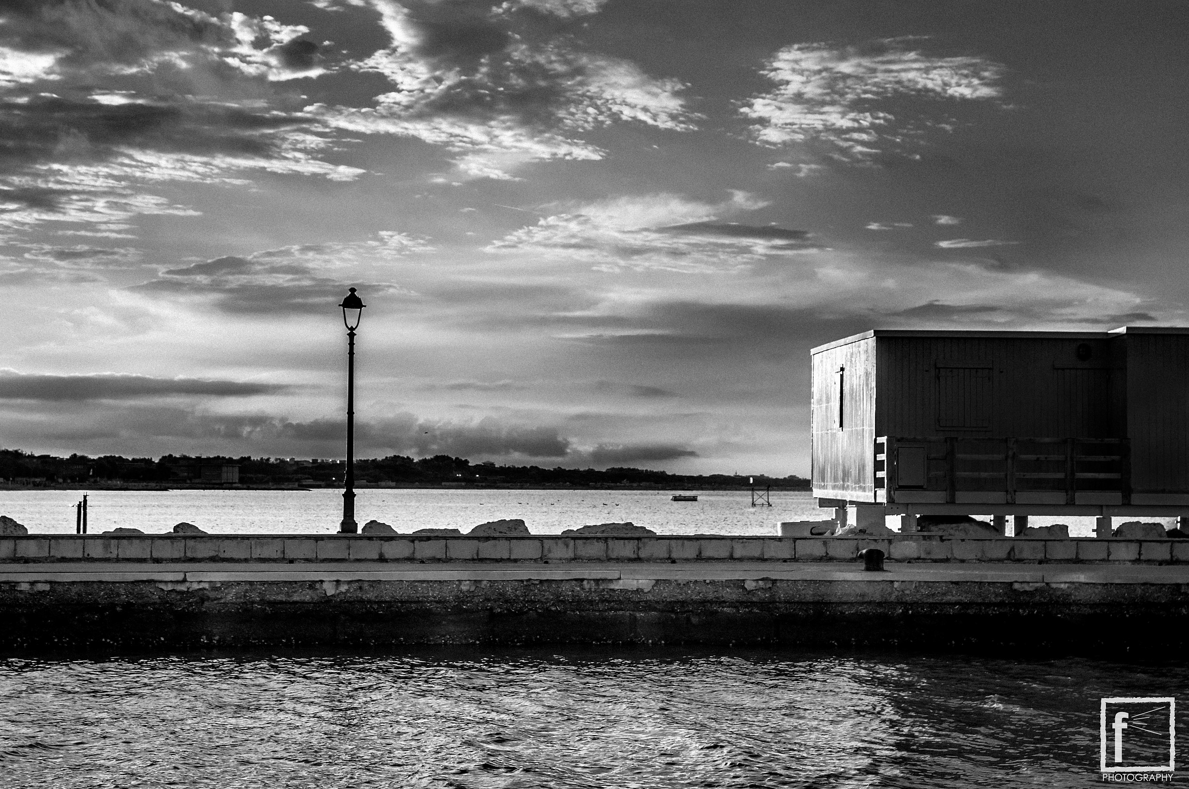 seadock withlightpole at sunset