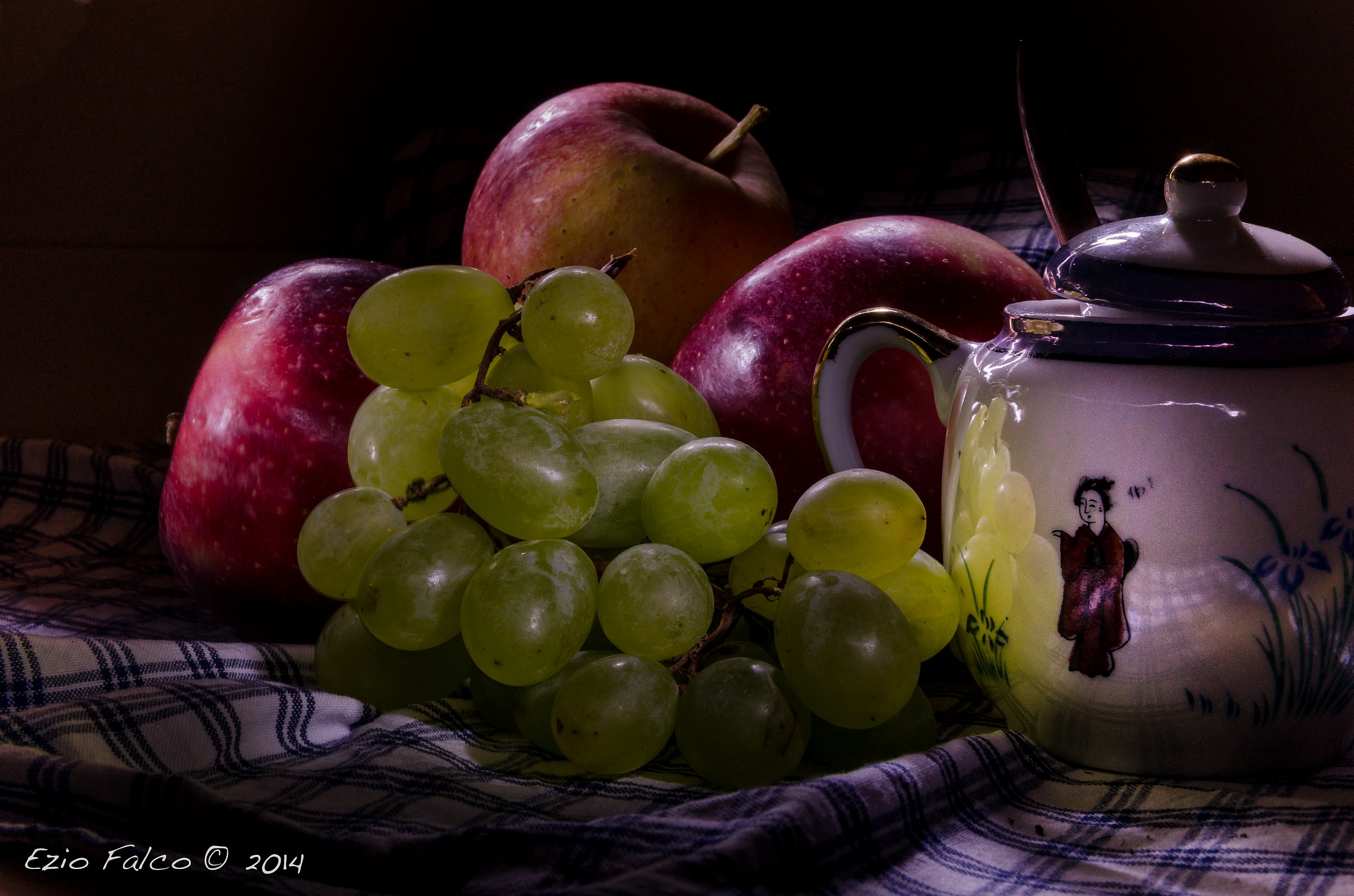 Light Painting: Still Life (first experiment)
