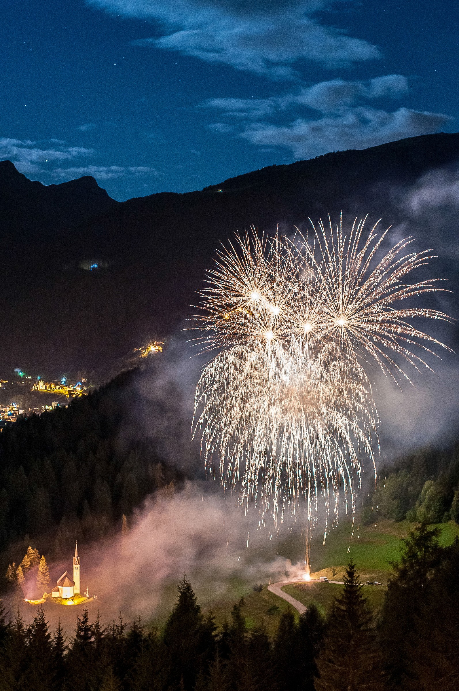 Fuochi d'artificio alla sagra paesana...