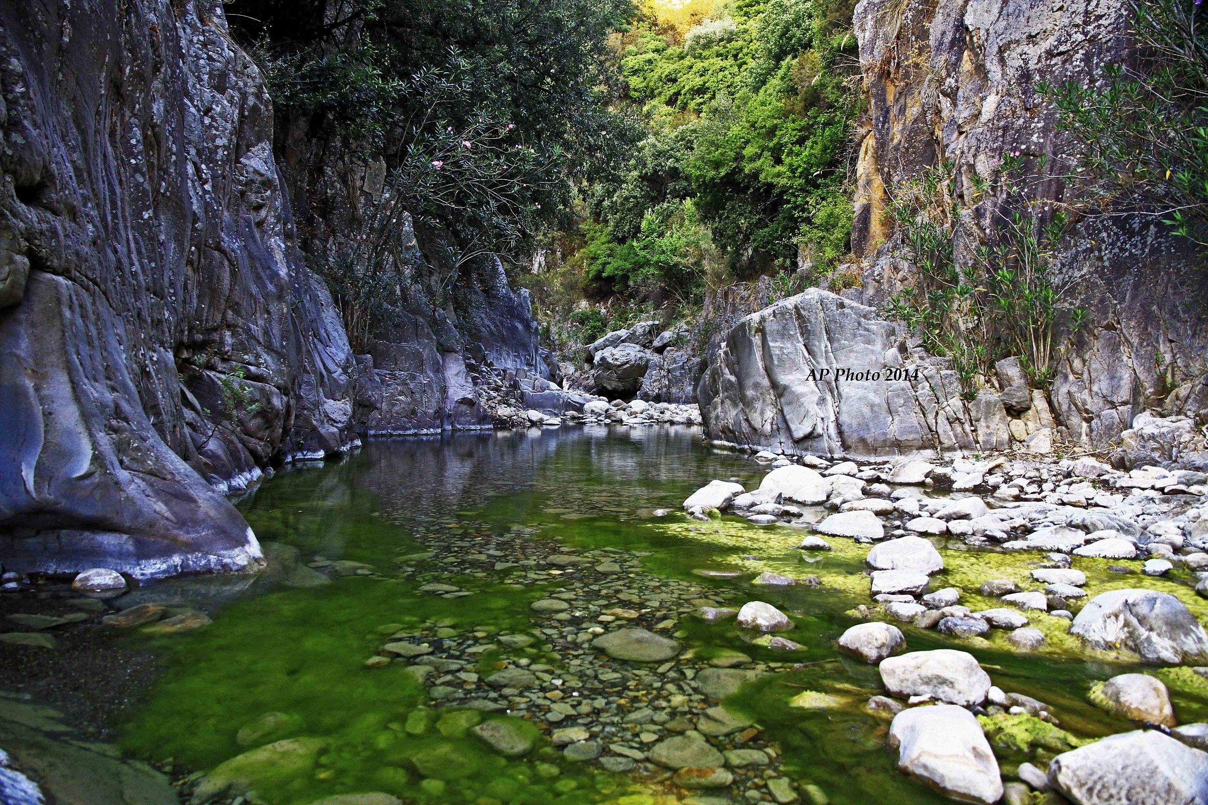 Rocks and water hole - Caronia (me)