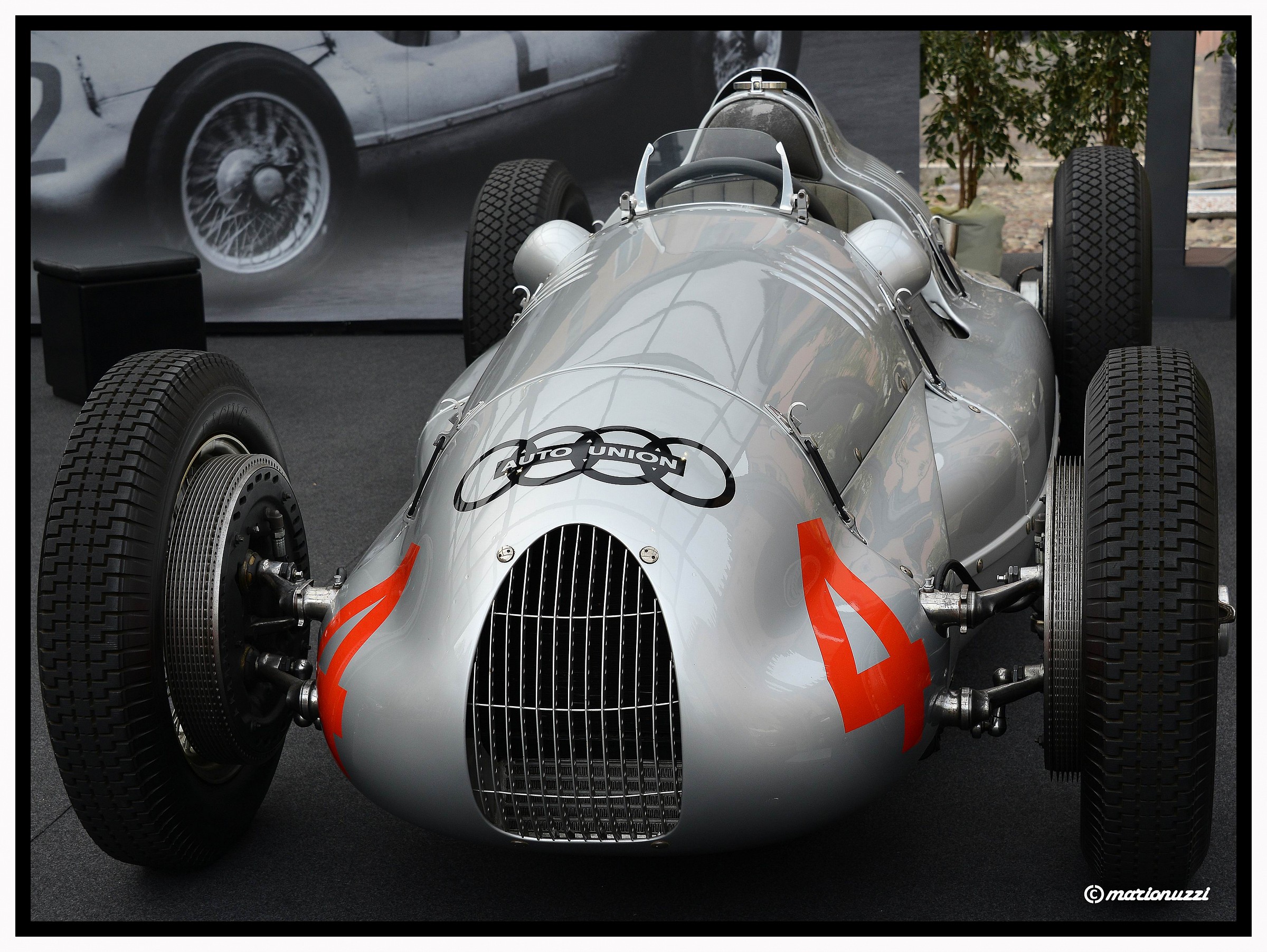 Audi 3  (Auto Union D 1938 420Cv guidata da Nuvolari)