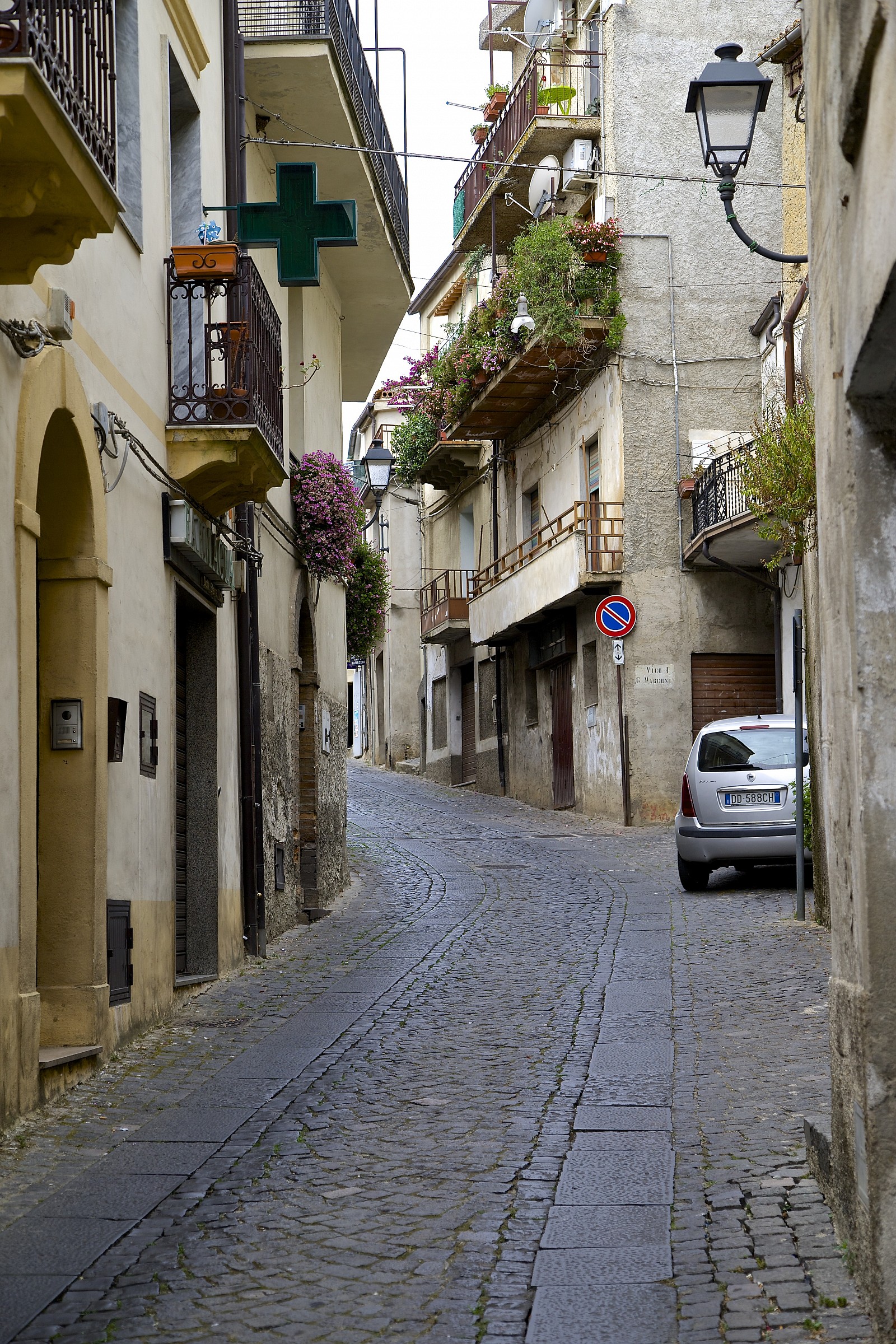 Torano Castello. Corso Marconi