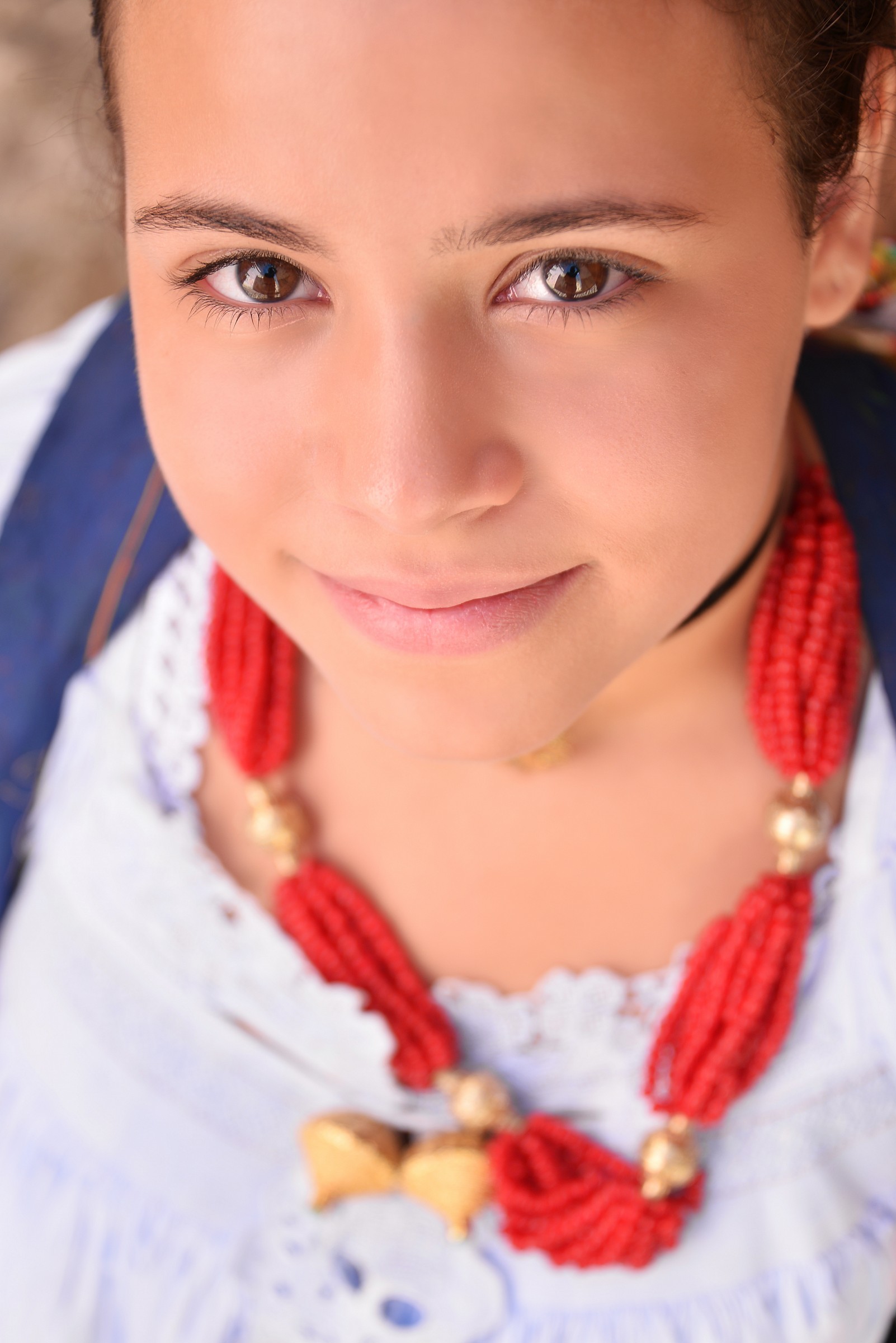 Ritratto del Folklore con il costume di Oliena