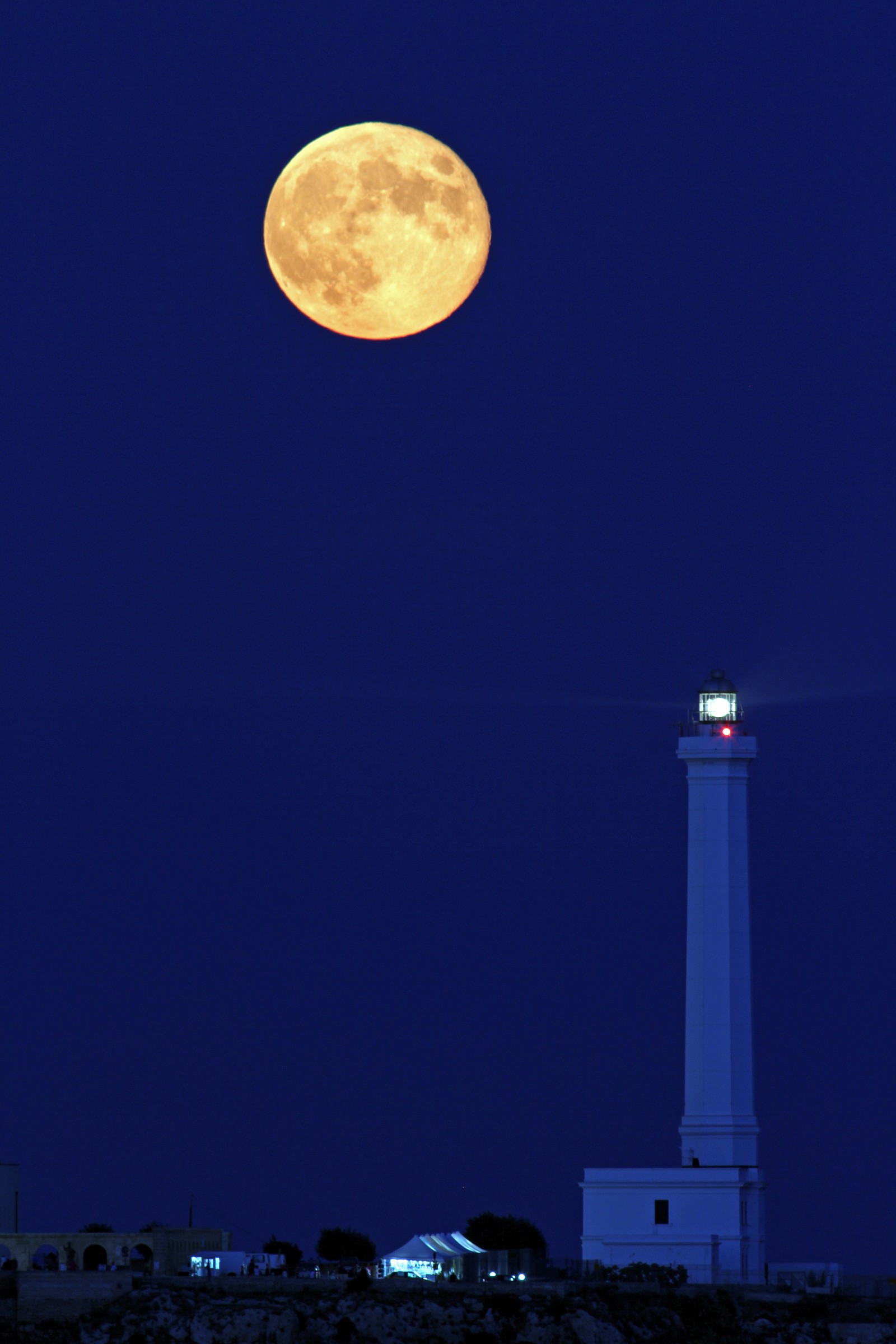 Luna piena a Santa Maria di Leuca.