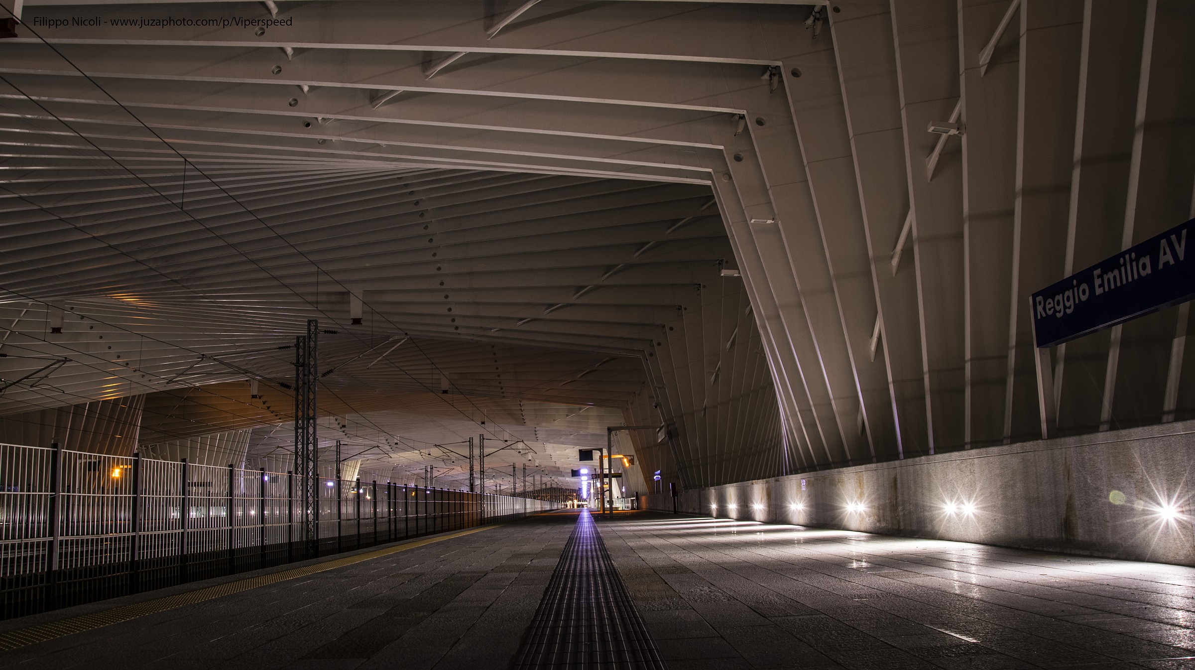 High Speed ??Train Station RE