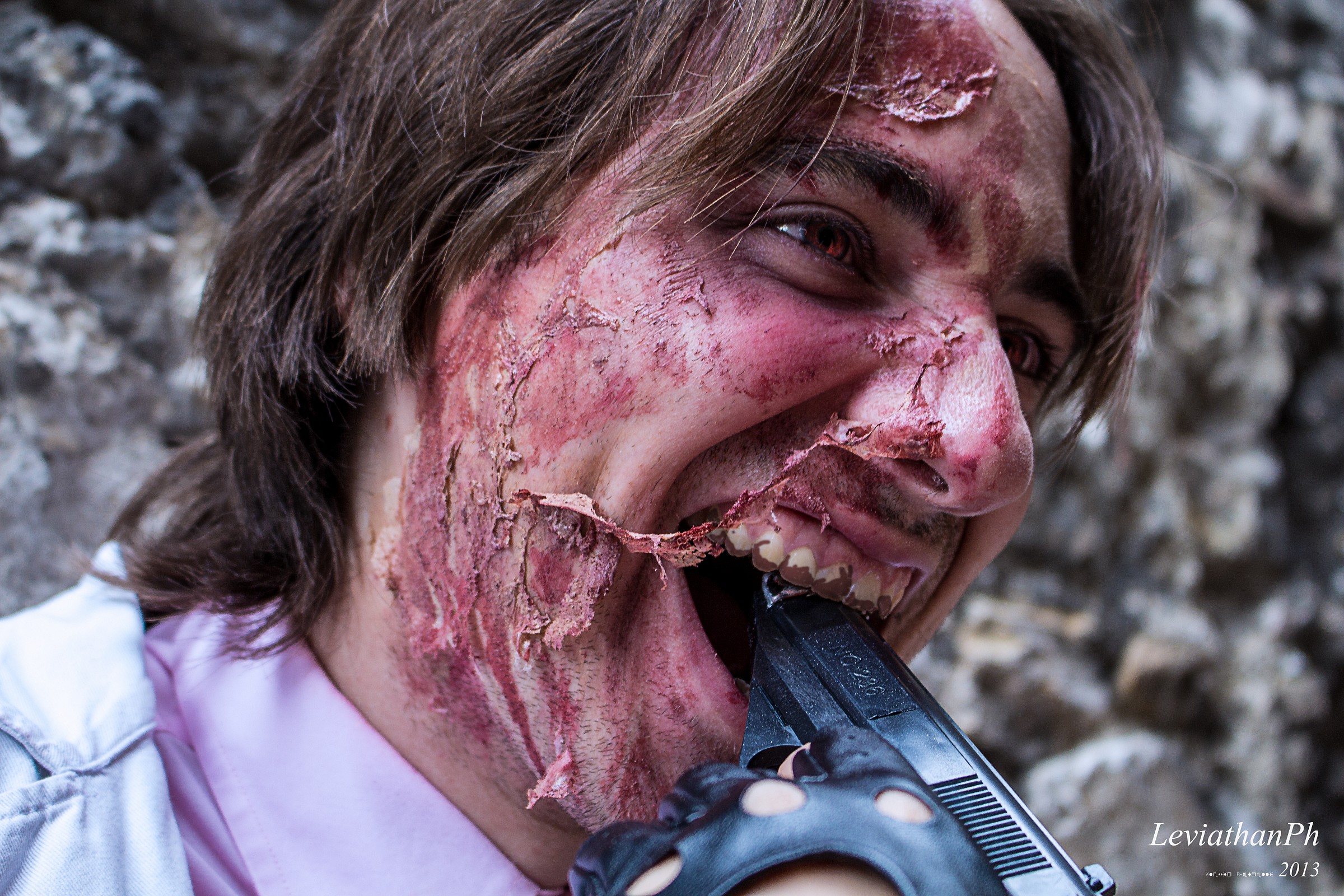 Shoot to the zombies! - Resident Evil