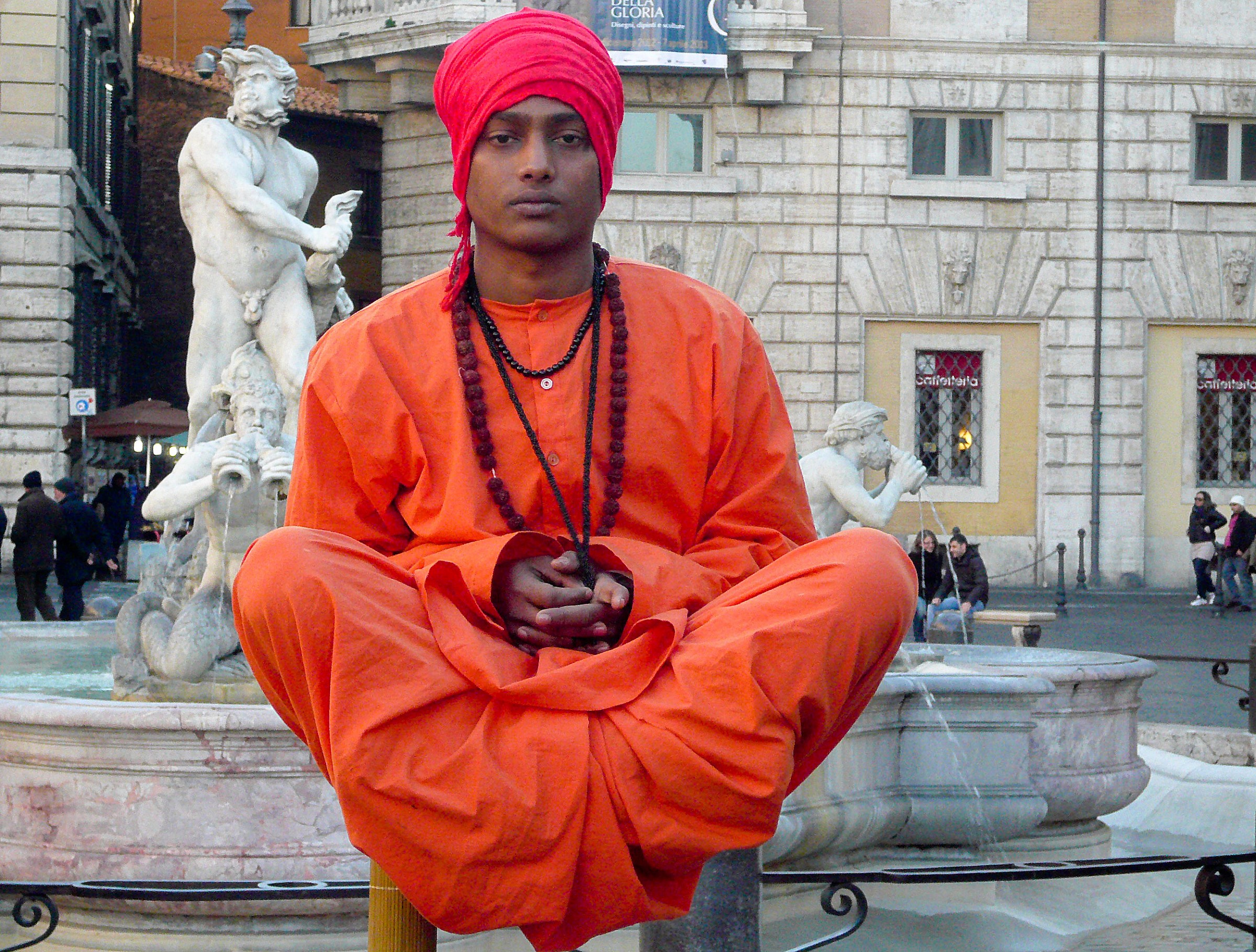 fachiro a piazza navona