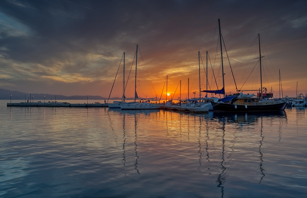 Tramonto al porto di Naxos