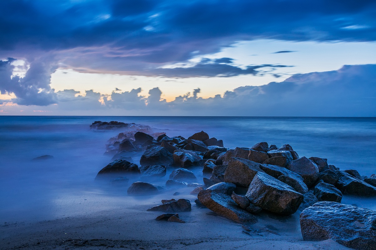 Clouds at blue hour