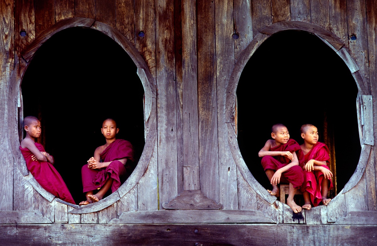 Shwe Yaunghwe Kyaung Monastery with the typical oval wi