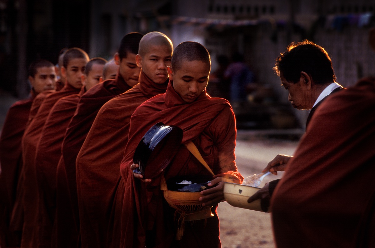 Mandalay - The monks' collection of alms