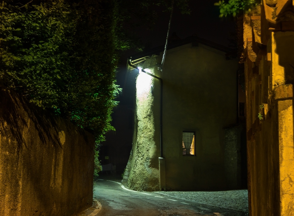 Mille e mille volte quella luce alla finestra ...