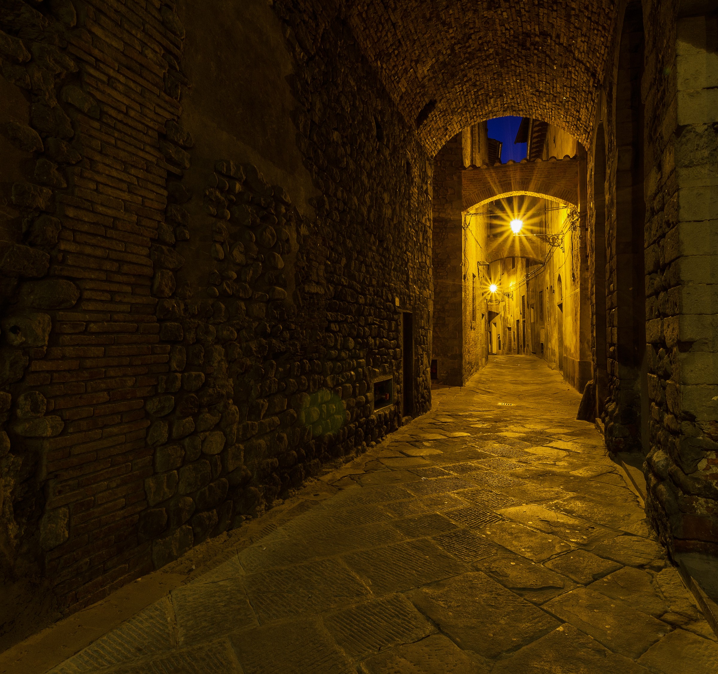 verso Via della Torre, Pistoia