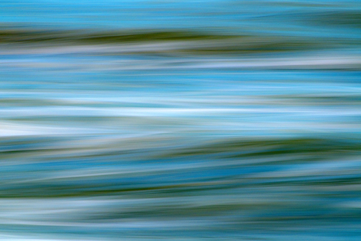 eternity 'encloses a glimpse of the sea.