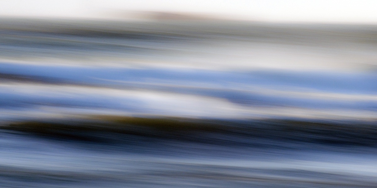 trembles, without rest, the heart