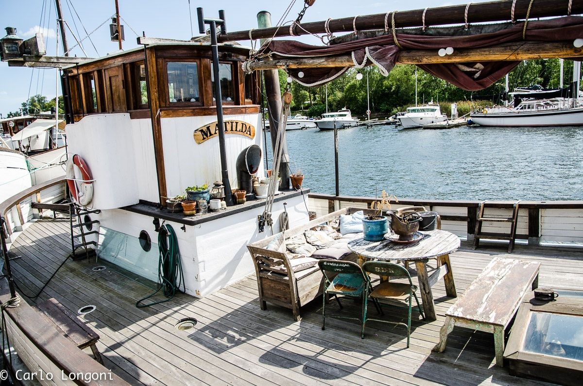 Barca Abitazione sul Fiume
