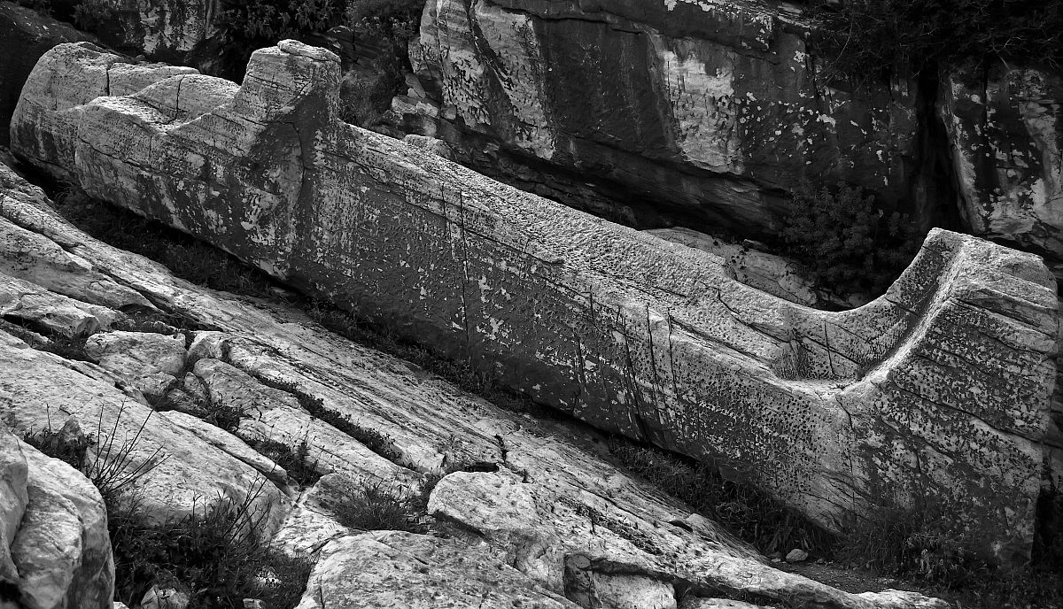 Kouros di Naxos Apollon ~