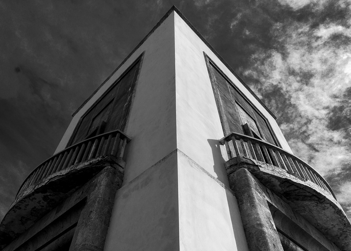 Rationalist Architecture in 'Aegean