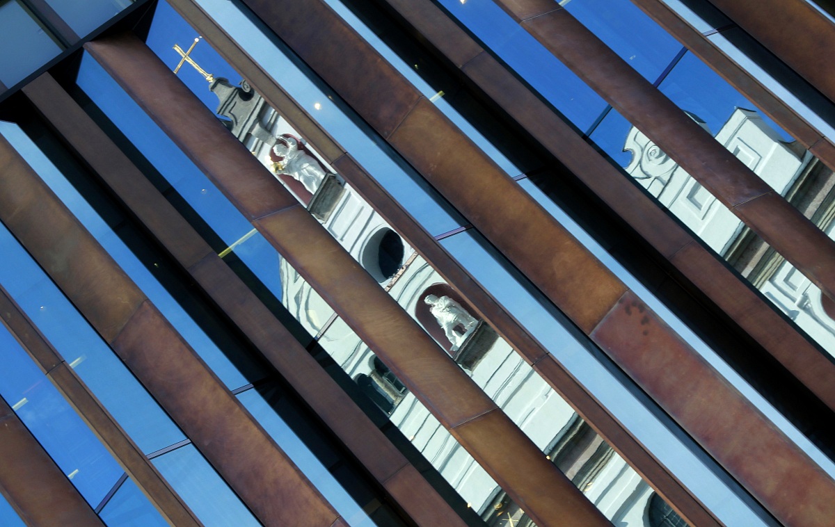 Tra il moderno... il sacro