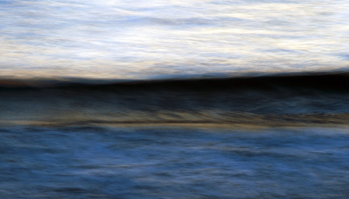 the wind that dwells in the sea