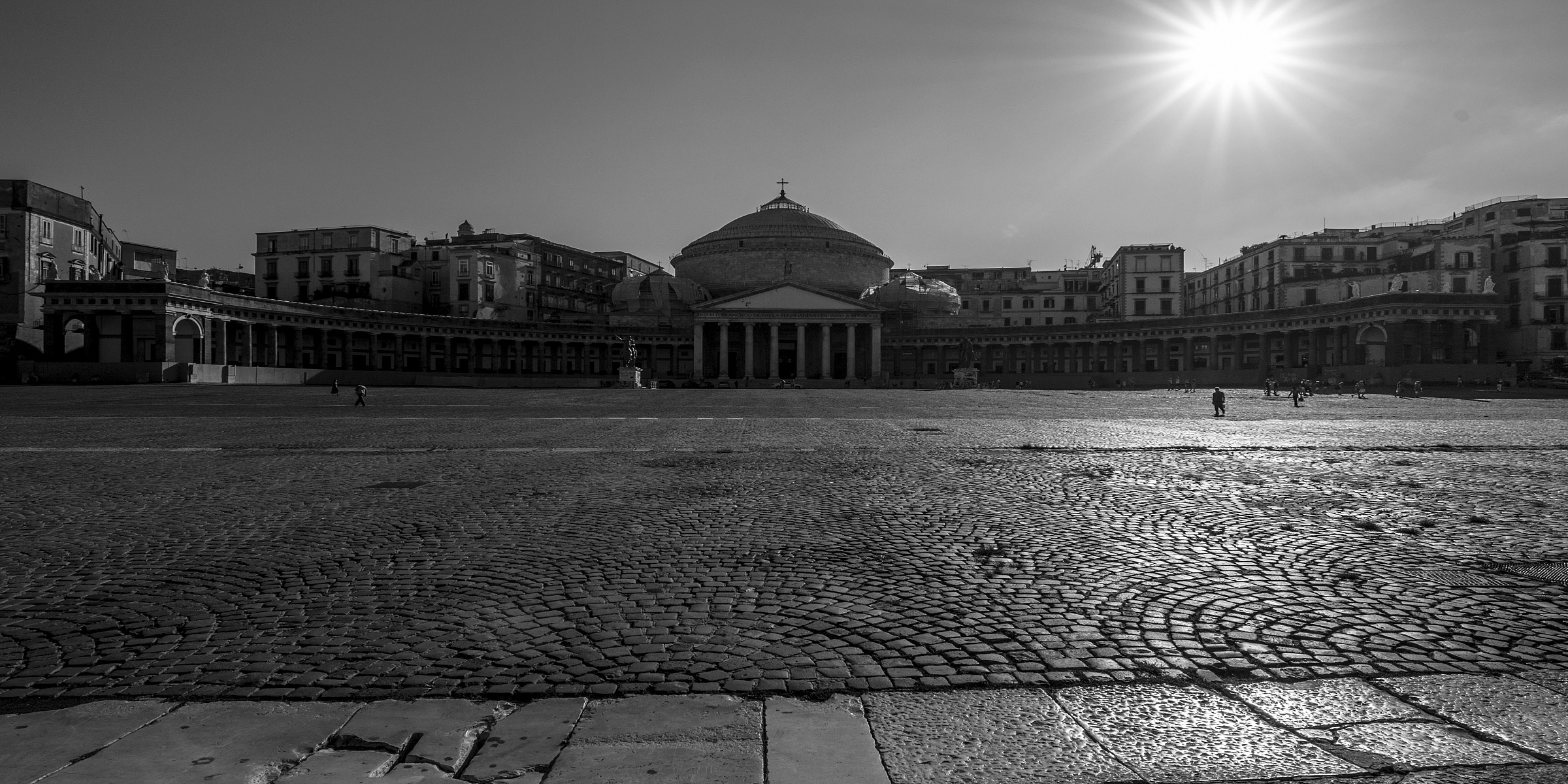 Piazza del Plebiscito - Naples