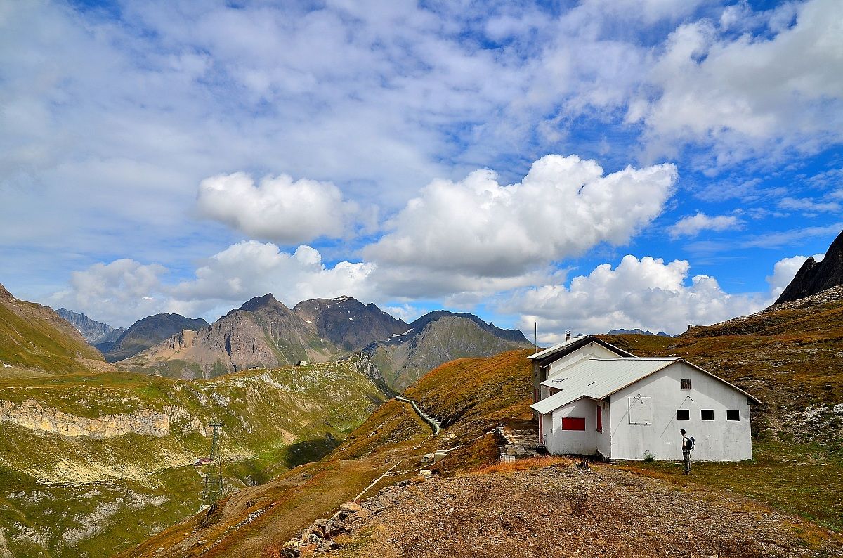 Mores refuge at Lake of the Sabbione