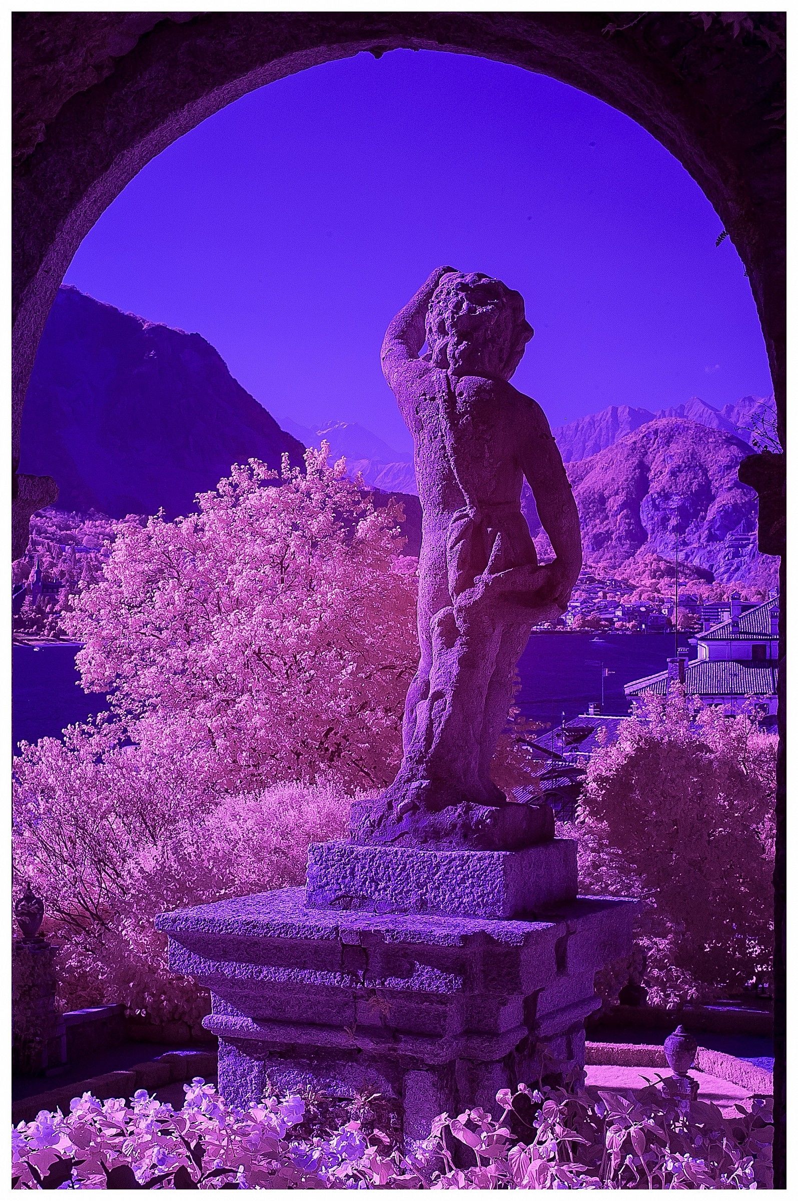 Putto in Aerochrome...