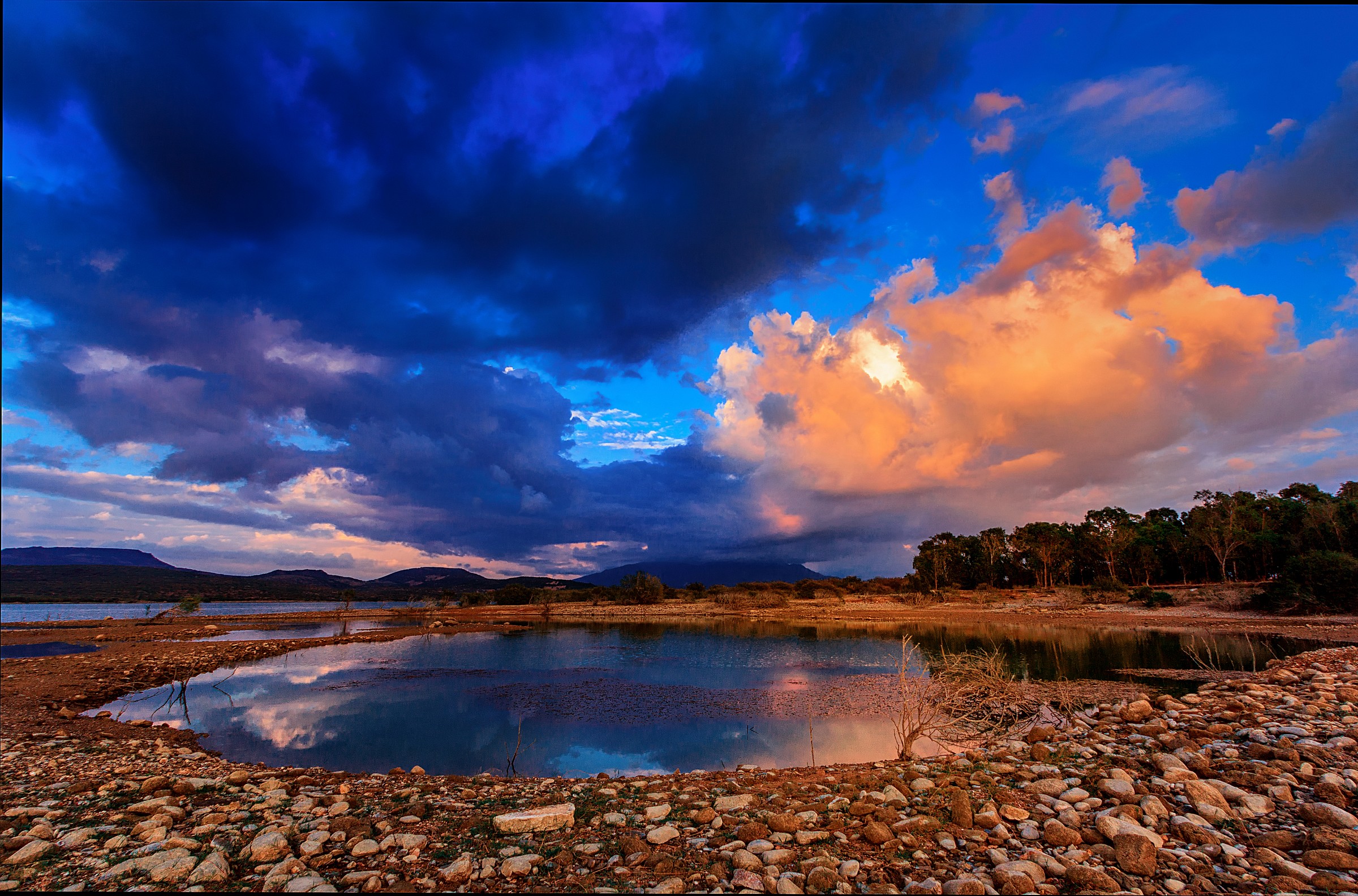 Omens of storm on the lake