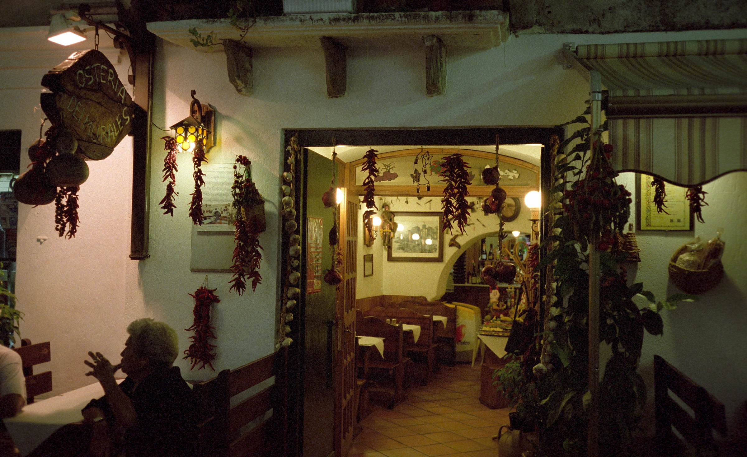 Diamante (cs), Trattoria e peperoncino.