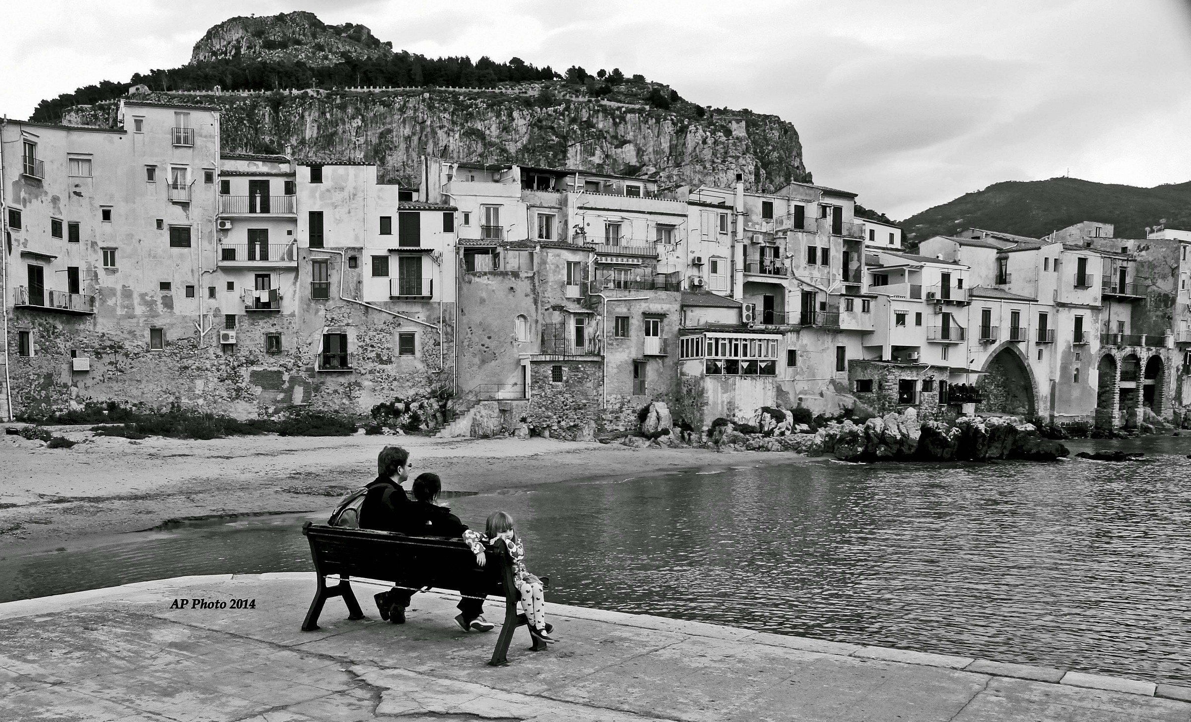 Cefalu - A small family can enjoy the view