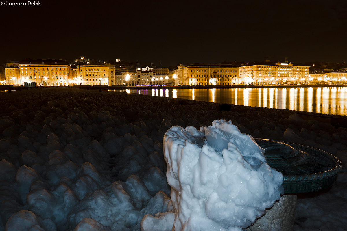 The wind rose trapped in ice