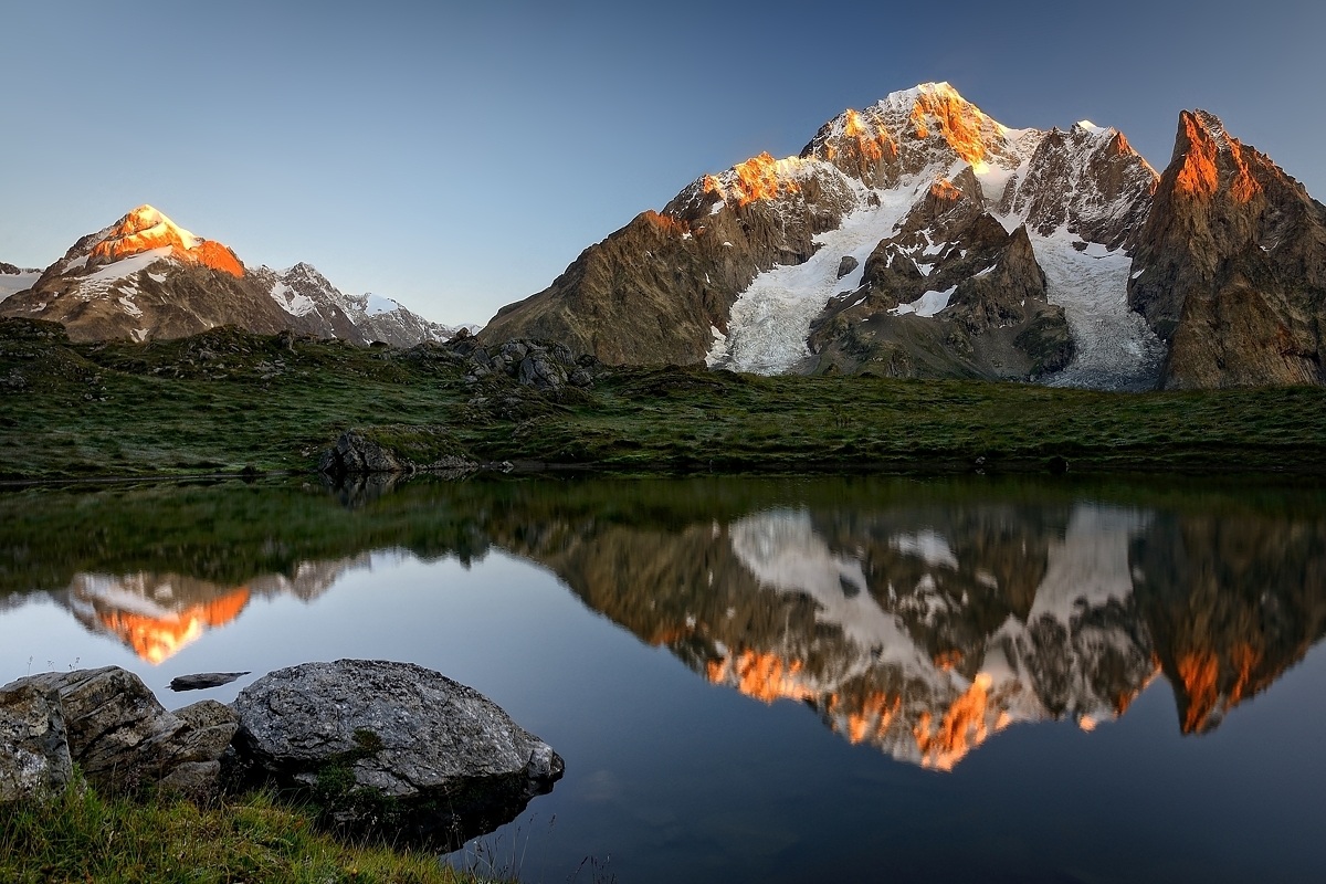 Land of the crimson dawn